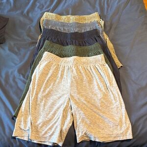 Set of boys old navy pull on shorts in Various Colors